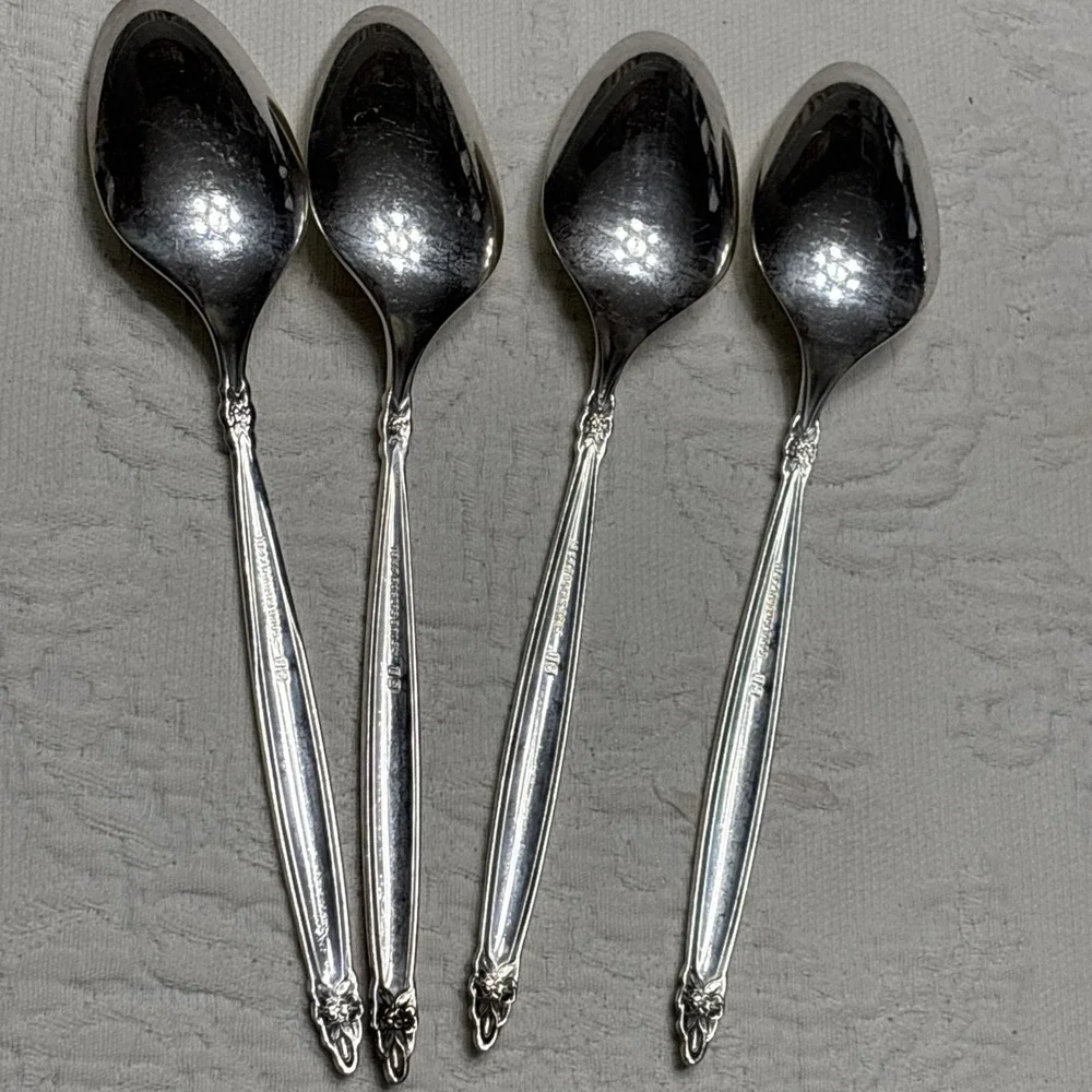 1965 GARLAND 1847 Rogers Bros IS Slotted 4 Soup / table Spoons Silver Plate